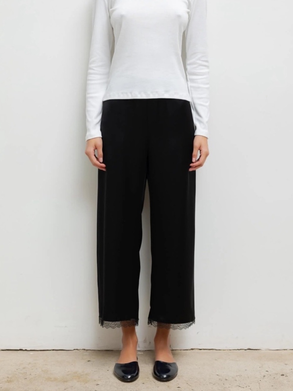 LESET Barb Lace Crop Pants Silky Lace Trim Pull On Elastic Waistband Black XS